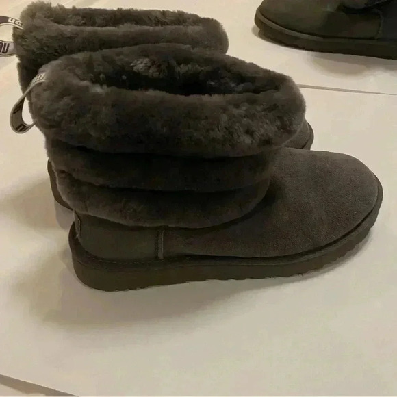 UGG Grey Boots - Picture 3 of 7